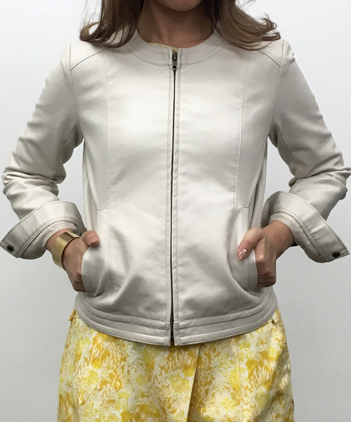 N.(N. Natural Beauty Basic)(エヌエヌナチュラルビューティーベーシック)の「フェイクレザーブルゾン(ブルゾン・レディース・ブラック/ベージュ/ホワイト・SMALL/MEDIUM)」の5枚目の写真