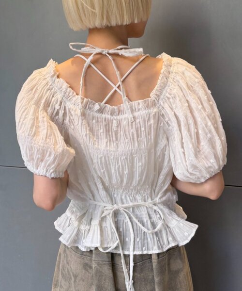 w closet(ダブルクローゼット)の「ドビードットホルターブラウス 夏服(シャツ/ブラウス・レディース・ブラック/オフホワイト/イエロー/ブルー・FREE)」の7枚目の写真