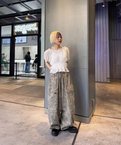 w closet(ダブルクローゼット)の「ドビードットホルターブラウス 夏服(シャツ/ブラウス・レディース・ブラック/オフホワイト/イエロー/ブルー・FREE)」の14枚目の写真