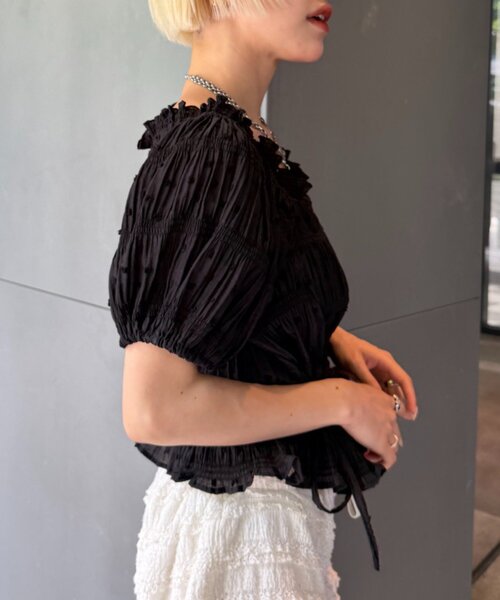 w closet(ダブルクローゼット)の「ドビードットホルターブラウス 夏服(シャツ/ブラウス・レディース・ブラック/オフホワイト/イエロー/ブルー・FREE)」の17枚目の写真