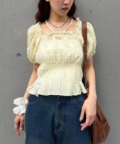 w closet(ダブルクローゼット)の「ドビードットホルターブラウス 夏服(シャツ/ブラウス・レディース・ブラック/オフホワイト/イエロー/ブルー・FREE)」の4枚目の写真