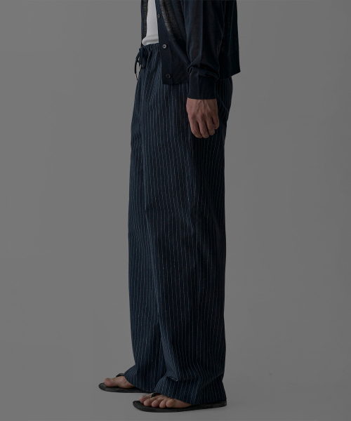 BOWLOW PRODUCT（バウロープロダクト）の「リネンストライプバンディングパンツ[ネイビー]（その他パンツ・メンズ・その他・MEDIUM/LARGE/X-LARGE）」の4枚目の写真