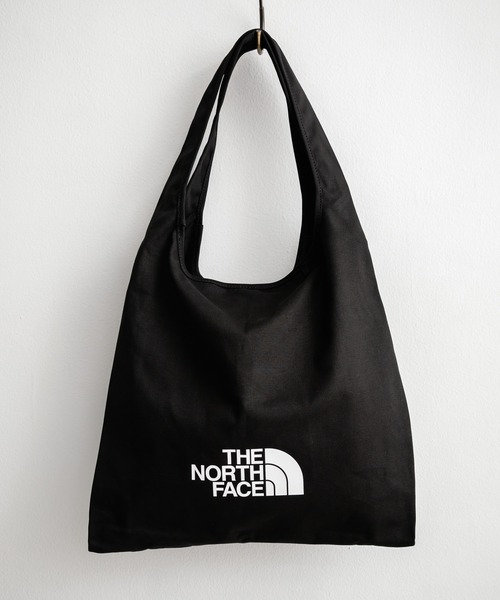 THE NORTH FACE(ザノースフェイス)の「THE NORTH FACE TRIG BAG ワンポイントロゴショルダートートバッグ A4収納可能(トートバッグ・メンズ・クリーム/ブラック・FREE)」の15枚目の写真