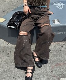 レディースのデニムパンツ（ブラウン/茶色系・クラッシュ・ダメージ 