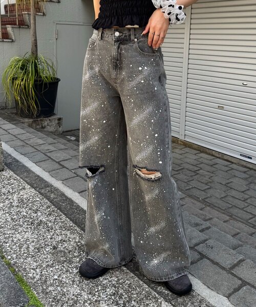 CIAOPANIC(チャオパニック)の「ダメージラインストーンワイドストレートデニム(デニムパンツ・レディース・ブラック/ブルー/ブラウン・MEDIUM/SMALL/X-SMALL)」の5枚目の写真