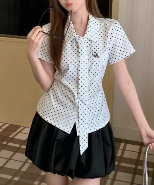 Alvia（アルビア）の「韓国風 ドット柄バックリボン半袖ブラウス（シャツ/ブラウス・レディース・ホワイト・M）」の4枚目の写真