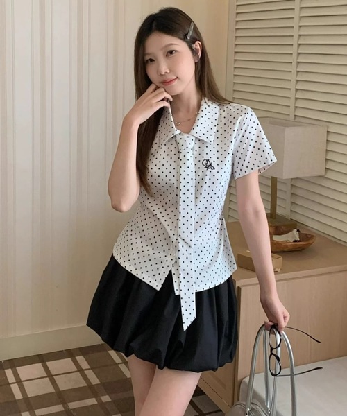 Alvia（アルビア）の「韓国風 ドット柄バックリボン半袖ブラウス（シャツ/ブラウス・レディース・ホワイト・M）」の2枚目の写真