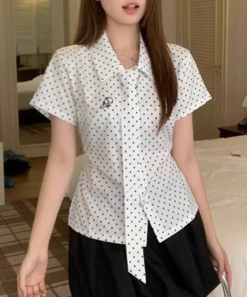 Alvia（アルビア）の「韓国風 ドット柄バックリボン半袖ブラウス（シャツ/ブラウス・レディース・ホワイト・M）」の11枚目の写真