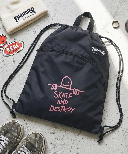THRASHER(スラッシャー)の「【THRASHER/スラッシャー】ロゴプリント フロントポケット ナップサック(バックパック/リュック・メンズ・ブラック系その他2/ブラック系その他/ブラック系その他5/ブラック系その他4・FREE)」の4枚目の写真