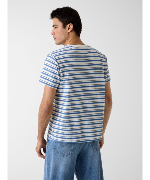 Guess(ゲス)の「MARINA Stripe Knit Crew Tシャツ 半袖(Tシャツ/カットソー・メンズ・ホワイト×ブルー・LARGE/XX-LARGE/MEDIUM/SMALL/X-LARGE)」の2枚目の写真