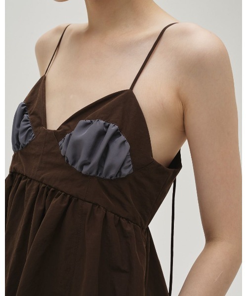 TODAYFUL(トゥデイフル)の「Bustier Balloon Dress 12610312(ワンピース・レディース・ブラウン/ベージュ・38/36)」の5枚目の写真