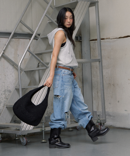 HAVEAWHALE（ハブアホエール）の「mini wool pebble bag (BK)（ショルダーバッグ・レディース・その他・FREE）」の6枚目の写真