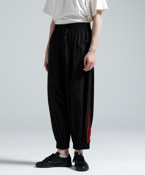 Y-3(ワイスリー)の「Y-3 GRADIENT 3 STRIPES NYLON TRACK PANTS(その他パンツ・メンズ・ブラック・X-LARGE/LARGE/MEDIUM/SMALL/X-SMALL)」の1枚目の写真