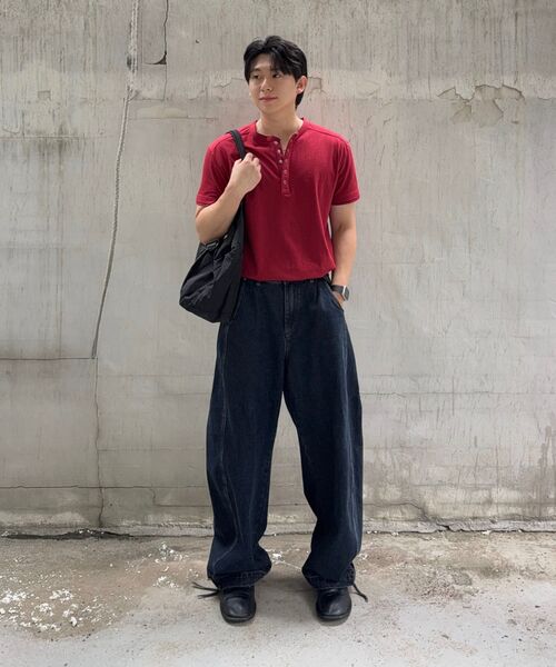 P.IN.O（ピインオ）の「コットンレイヤードヘンリーネックショートスリーブ - バーガンディ（Tシャツ/カットソー・メンズ・その他・MEDIUM/LARGE）」の5枚目の写真