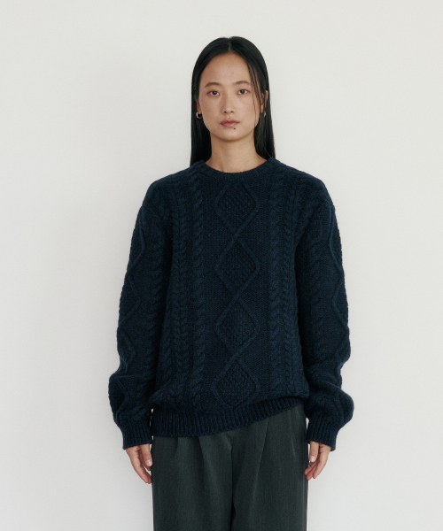 EDINBURGH CLUB(エディンバラクラブ)の「ARAN CREW-NECK SWEATER (NAVY)(ニット/セーター・メンズ・ネイビー・SMALL/MEDIUM/LARGE/X-LARGE)」の8枚目の写真
