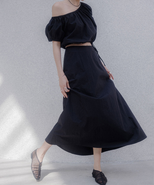 MEMUA(メムア)の「オブ切り替えフレアスカート(スカート・レディース・ブラック/アイボリー・LARGE/SMALL/MEDIUM)」の5枚目の写真