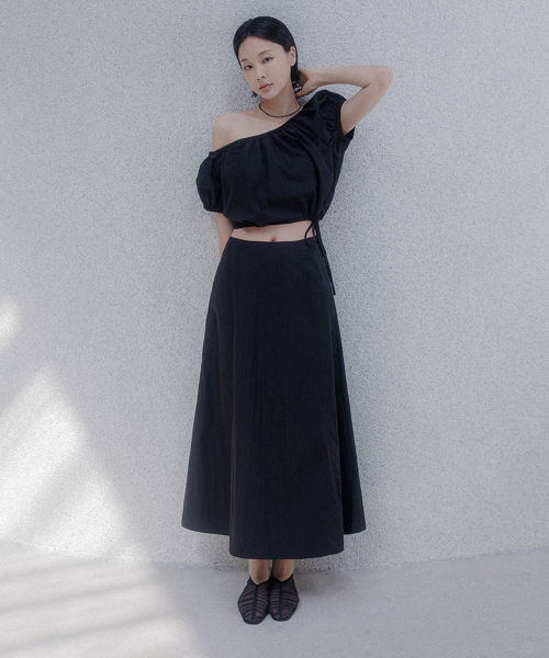 MEMUA(メムア)の「オブ切り替えフレアスカート(スカート・レディース・ブラック/アイボリー・LARGE/SMALL/MEDIUM)」の6枚目の写真