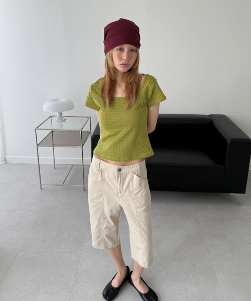 4INT.(フォイント)の「配色 ドット セミクロップド 半袖 Tシャツ(Tシャツ/カットソー・レディース・カーキ/クリーム・FREE)」の4枚目の写真