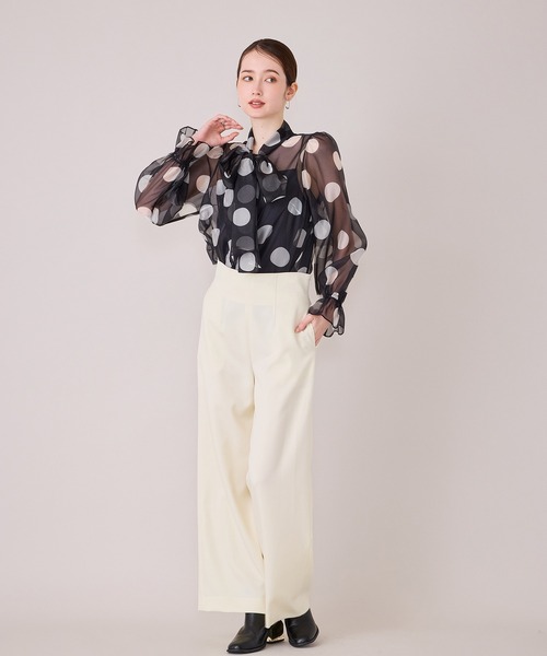 Audie a Muses(オーディアミューズ)の「ドットプリントボウタイ付きブラウス(シャツ/ブラウス・レディース・ブラック・42/38)」の12枚目の写真
