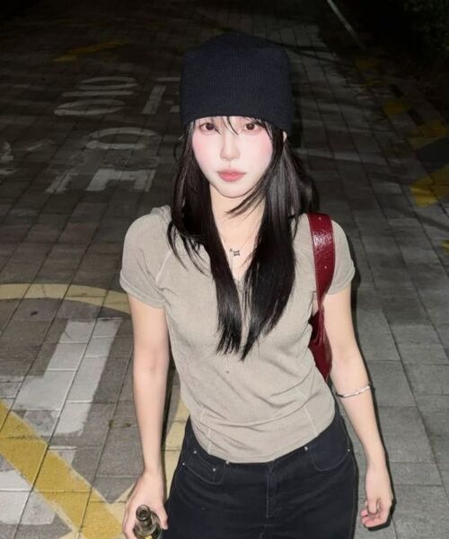 KANEITEI（カネイテイ）の「SLIM HENLEY HOODIE SHORT SLEEVE (OLIVE DRAB)（パーカー・レディース・オリーブ・FREE）」の5枚目の写真