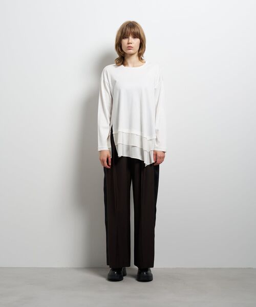 LANVIN en Bleu(ランバンオンブルー)の「レイヤードヘムコンビカットソー(Tシャツ/カットソー・レディース・ブラック/オフホワイト・38)」の3枚目の写真