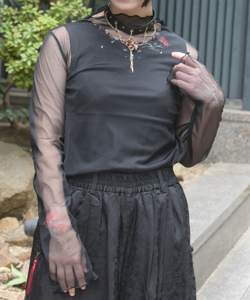 axes femme（アクシーズファム）の「彼岸花プリントシアートップス（Tシャツ/カットソー・レディース・ブルー/レッド・FREE）」の3枚目の写真