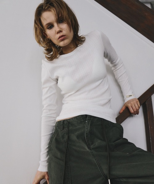 HANNE(アン)の「アイレットロングスリーブTEE(Tシャツ/カットソー・レディース・ブルー/ブラック/ホワイト/レッド・FREE)」の1枚目の写真