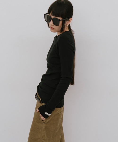 HANNE(アン)の「アイレットロングスリーブTEE(Tシャツ/カットソー・レディース・ブルー/ブラック/ホワイト/レッド・FREE)」の9枚目の写真