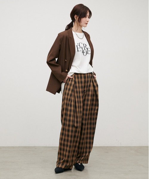 LARUTA（ラルータ）の「【LARUTA】[ 汗染み防止] バックスリットecloreTシャツ（Tシャツ/カットソー・レディース・ブラウン/チャコールグレー/ホワイト系その他/オフホワイト・FREE）」の16枚目の写真