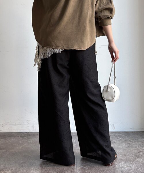 DouDou(ドゥドゥ)の「【WEB限定】フロッキードットタックパンツ(その他パンツ・レディース・ダークブラウン/ブラック・FREE)」の19枚目の写真