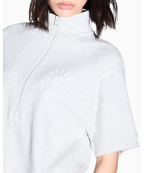ARMANI EXCHANGE(アルマーニエクスチェンジ)の「【A|X アルマーニ エクスチェンジ】CO エンブロイダリーロゴ ハーフジップ 半袖スウェットプルオーバー(スウェット・レディース・グレー・MEDIUM/LARGE/X-SMALL/X-LARGE/SMALL)」の4枚目の写真