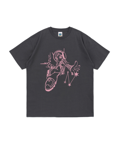 NET SOCIAL CLUB(ネットソーシャルクラブ)の「サイバーガール 半袖Tシャツ (チャコール)(Tシャツ/カットソー・レディース・その他・LARGE/SMALL/X-LARGE/MEDIUM)」の1枚目の写真