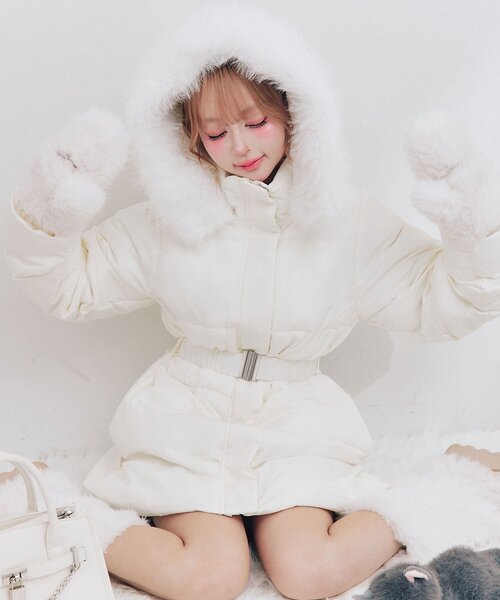 OLIVE des OLIVE(オリーブデオリーブ)の「Snow fur ミドルエコダウン(ダウンジャケット/コート・レディース・ブラック/ピンク/サックスブルー/アイボリー・FREE)」の20枚目の写真