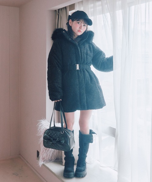 OLIVE des OLIVE(オリーブデオリーブ)の「Snow fur ミドルエコダウン(ダウンジャケット/コート・レディース・ブラック/ピンク/サックスブルー/アイボリー・FREE)」の5枚目の写真