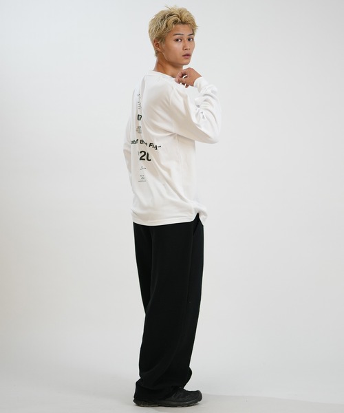 NEW ERA(ニューエラ)の「NEW ERA/ニューエラ LS PF TEE ARCLOGO ロンT 15129348/15129349/15129350(Tシャツ/カットソー・メンズ・ダークグレー/ブラック/ホワイト・M/L/XL/XXL)」の8枚目の写真
