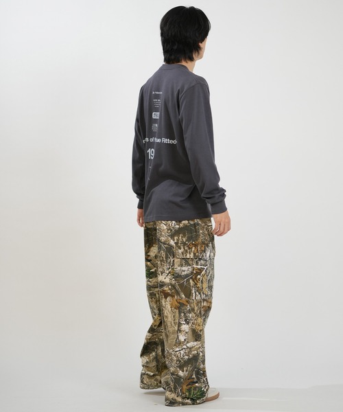 NEW ERA(ニューエラ)の「NEW ERA/ニューエラ LS PF TEE ARCLOGO ロンT 15129348/15129349/15129350(Tシャツ/カットソー・メンズ・ダークグレー/ブラック/ホワイト・M/L/XL/XXL)」の19枚目の写真