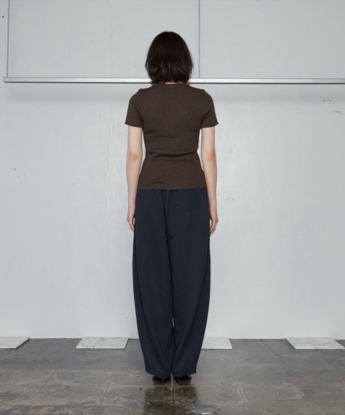 OFROOM（オフルーム）の「Sweat Like Curve Pants｜スウェットライクカーブパンツ（スウェットパンツ・レディース・ブラック/ベージュ/ネイビー/ブラウン/アイボリー・FREE）」の16枚目の写真