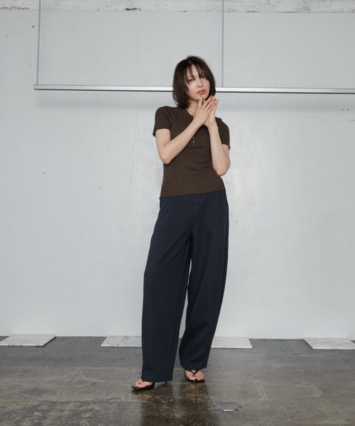 OFROOM（オフルーム）の「Sweat Like Curve Pants｜スウェットライクカーブパンツ（スウェットパンツ・レディース・ブラック/ベージュ/ネイビー/ブラウン/アイボリー・FREE）」の13枚目の写真