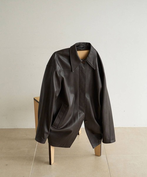 anuke(アンヌーク)の「【anuke/アンヌーク】Ecoleather Over Jacket/エコレザーオーバージャケット(その他アウター・レディース・ブラック/ブラウン・38/36)」の2枚目の写真