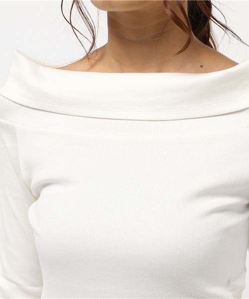 ESTNATION（エストネーション）の「ESTNATION オフショルダーカットソー（Tシャツ/カットソー・レディース・オフホワイト/グレー/ブラック/ネイビー・38）」の7枚目の写真