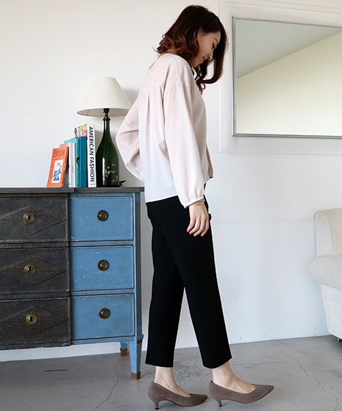 N.(N. Natural Beauty Basic)(エヌエヌナチュラルビューティーベーシック)の「ウォームアップセンタープレスパンツ(その他パンツ・レディース・ホワイト/ブラック/グレー/ベージュ・MEDIUM/SMALL)」の20枚目の写真