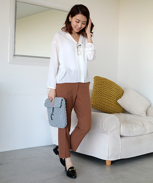 N.(N. Natural Beauty Basic)(エヌエヌナチュラルビューティーベーシック)の「ウォームアップセンタープレスパンツ(その他パンツ・レディース・ホワイト/ブラック/グレー/ベージュ・MEDIUM/SMALL)」の18枚目の写真