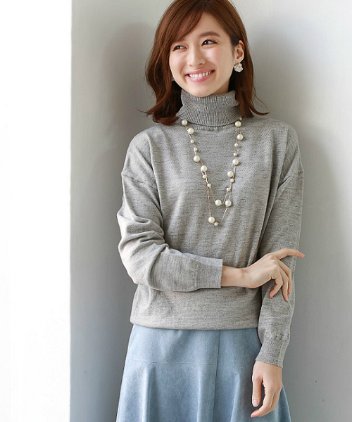 REAL CUBE（リアルキューブ）の「冬素材なのに洗える！ウォッシャブルウールタートルネックニット（ニット/セーター・レディース・ワイン/ブラック/ベージュ/オフホワイト/グレー・40/42/36/38）」の4枚目の写真