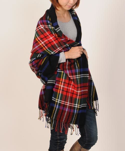 sankyo shokai（サンキョウショウカイ）の「チェック柄 大判 ストール（ストール/ショール・レディース・レッド系その他/グリーン系その他/グレー系その他・FREE）」の3枚目の写真