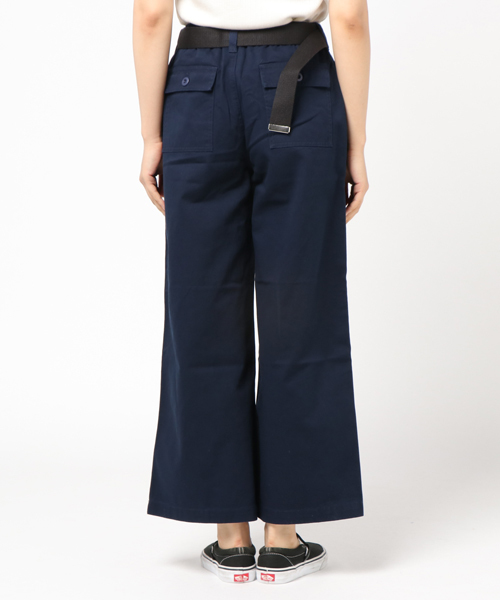 earth music&ecology（アースミュージックアンドエコロジー）の「テープベルト付ベーカーパンツ（その他パンツ・レディース・カーキ/ネイビー・M/L）」の5枚目の写真