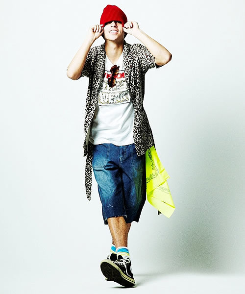 VISION STREET WEAR（ヴィジョンストリートウェア）の「∴VISION LEOPARD LOGO TEE（Tシャツ/カットソー・メンズ・ホワイト/ブラック/ライトイエロー・MEDIUM/LARGE）」の12枚目の写真