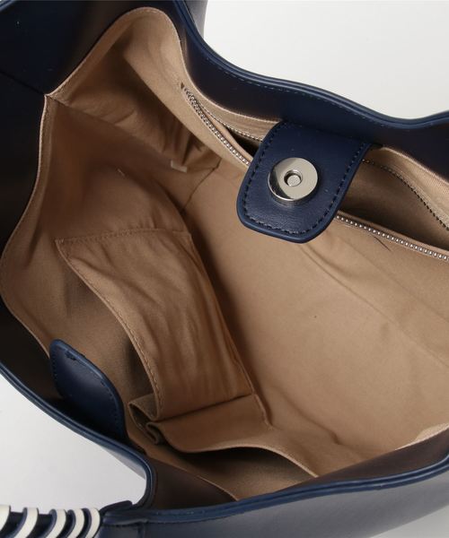 Casselini(キャセリーニ)の「【Le Vernis(ルベルニ)】かがりトートバッグ(トートバッグ・レディース・ホワイト/ネイビー・フリ-)」の5枚目の写真