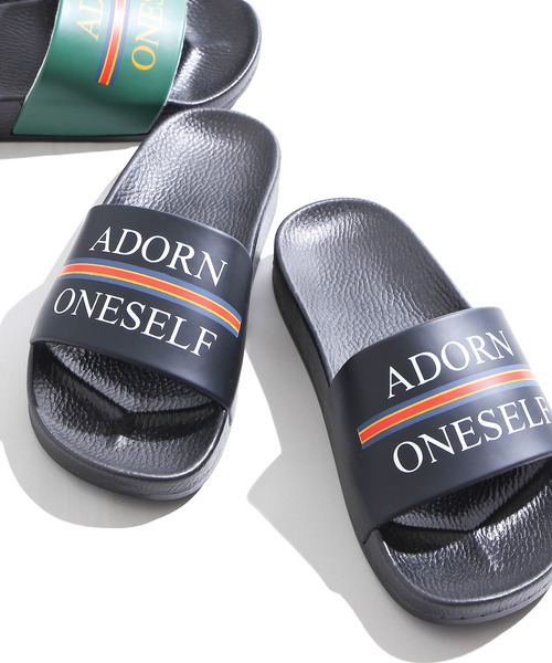 WEGO（ウィゴー）の「WEGO/ロゴフラットサンダル（サンダル・レディース・ブラック/ホワイト/グリーン・LARGE/MEDIUM）」の3枚目の写真