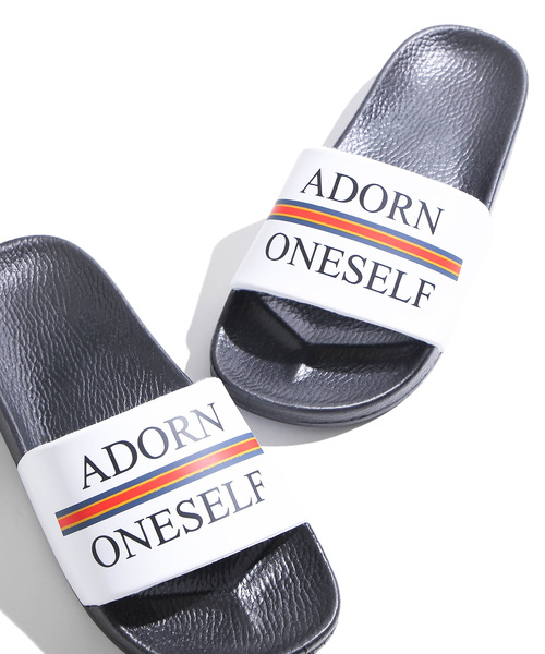 WEGO（ウィゴー）の「WEGO/ロゴフラットサンダル（サンダル・レディース・ブラック/ホワイト/グリーン・LARGE/MEDIUM）」の6枚目の写真