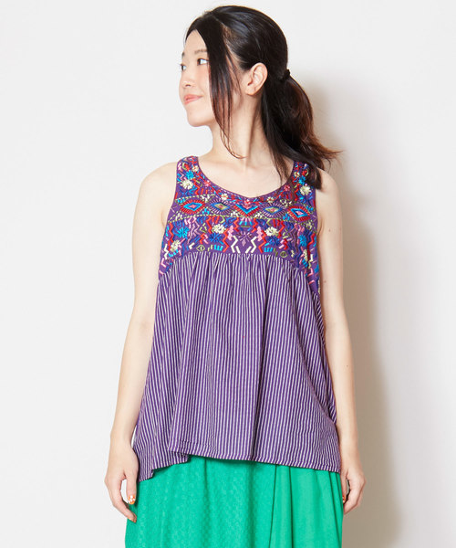 チャイハネ(チャイハネ)の「【チャイハネ】フォークロア刺繍ノースリーブトップス(タンクトップ・レディース・パープル/レッド/ホワイト・FREE)」の1枚目の写真